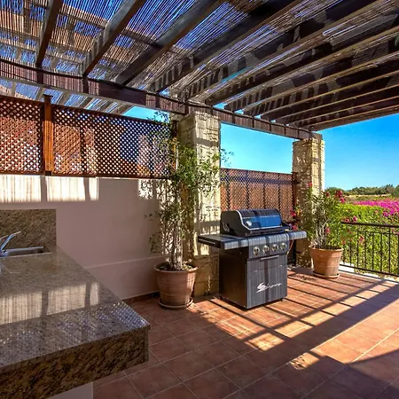 4 Bedroom Helidoni With Private Infinity Pool, Aphrodite Hills Villa