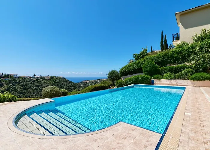 Villa 4 Bedroom Helidoni With Private Infinity Pool, Aphrodite Hills *