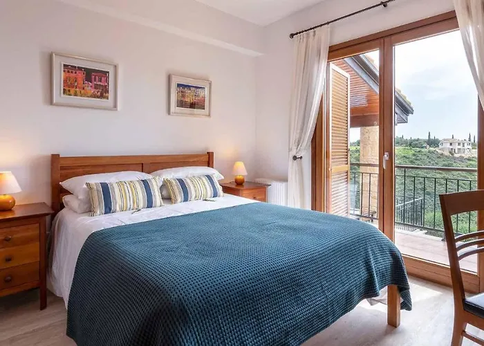 Villa 4 Bedroom Helidoni With Private Infinity Pool, Aphrodite Hills