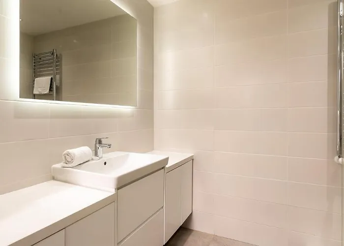 4 Bedroom Helidoni With Private Infinity Pool, Aphrodite Hills *