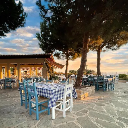 Villa 4 Bedroom Helidoni With Private Infinity Pool, Aphrodite Hills