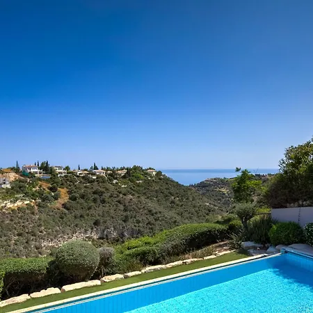 Villa 4 Bedroom Helidoni With Private Infinity Pool, Aphrodite Hills Kouklia