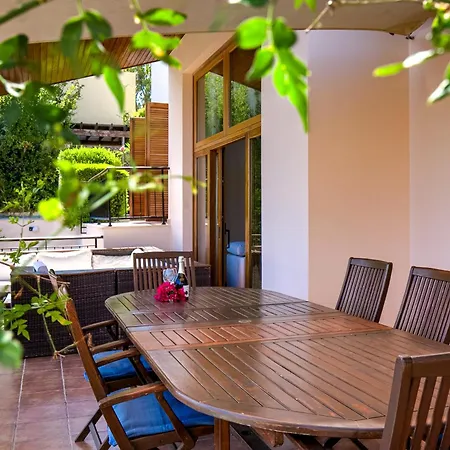 4 Bedroom Helidoni With Private Infinity Pool, Aphrodite Hills * Kouklia