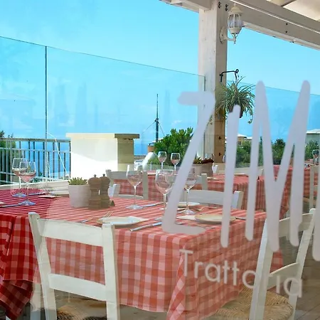 4 Bedroom Helidoni With Private Infinity Pool, Aphrodite Hills Villa *