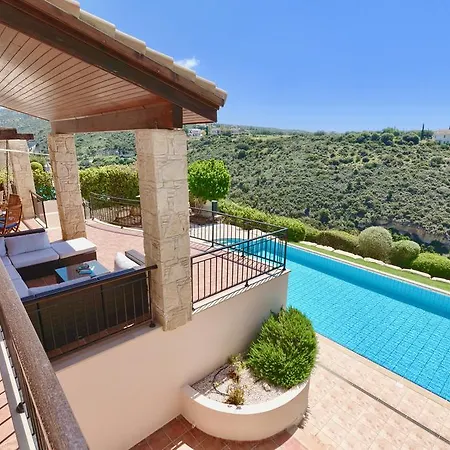 4 Bedroom Helidoni With Private Infinity Pool, Aphrodite Hills * Kouklia
