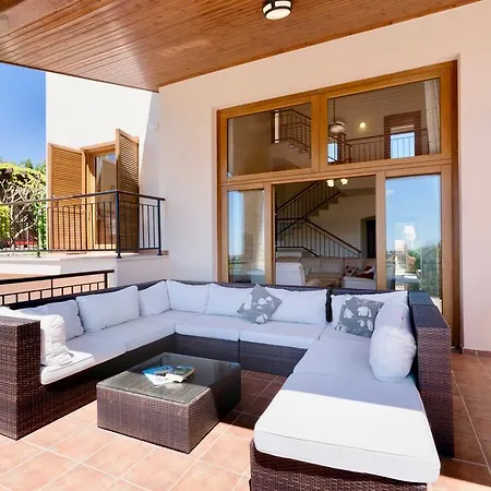 4 Bedroom Helidoni With Private Infinity Pool, Aphrodite Hills *