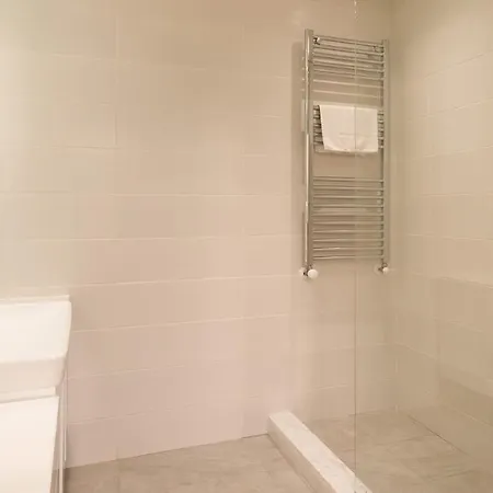 Villa 4 Bedroom Helidoni With Private Infinity Pool, Aphrodite Hills *