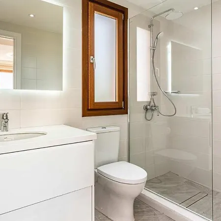 4 Bedroom Helidoni With Private Infinity Pool, Aphrodite Hills * Kuklia