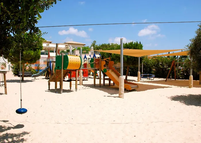 4 Bedroom Helidoni With Private Infinity Pool, Aphrodite Hills Villa *