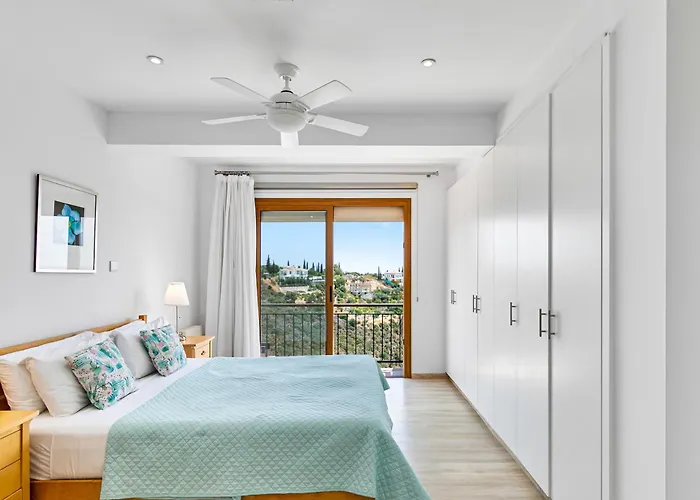 4 Bedroom Helidoni With Private Infinity Pool, Aphrodite Hills