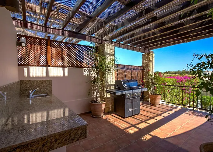 4 Bedroom Helidoni With Private Infinity Pool, Aphrodite Hills Villa