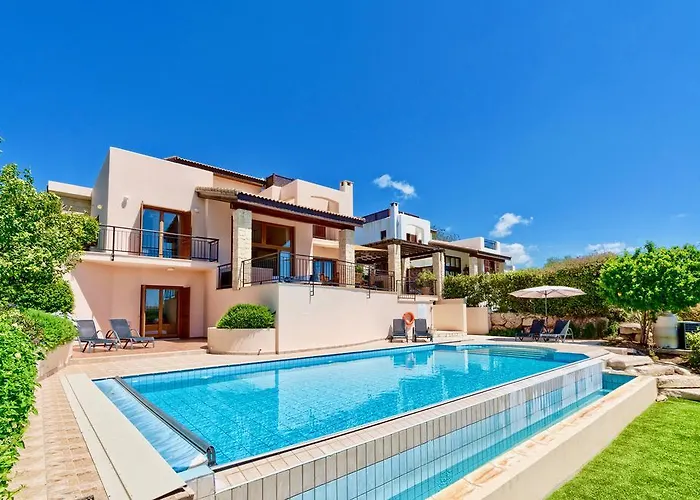 4 Bedroom Helidoni With Private Infinity Pool, Aphrodite Hills