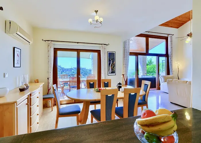 4 Bedroom Helidoni With Private Infinity Pool, Aphrodite Hills * Kouklia