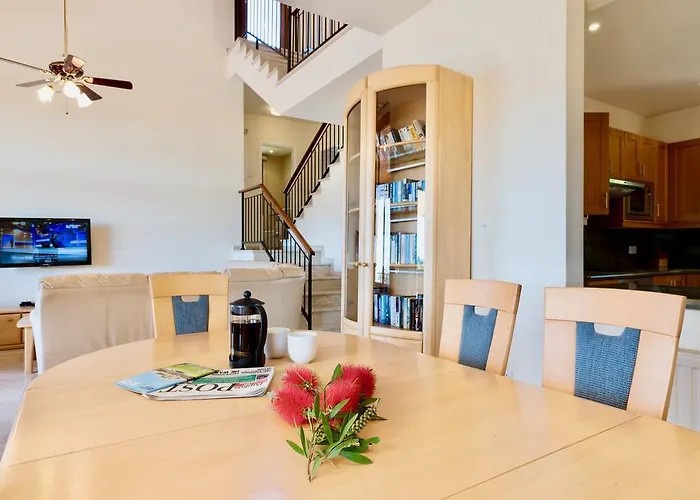 Vila 4 Bedroom Helidoni With Private Infinity Pool, Aphrodite Hills Kouklia