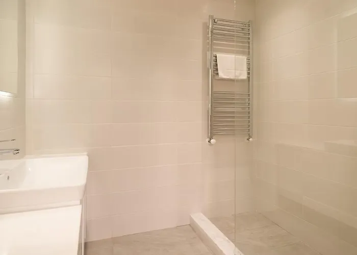 Villa 4 Bedroom Helidoni With Private Infinity Pool, Aphrodite Hills *