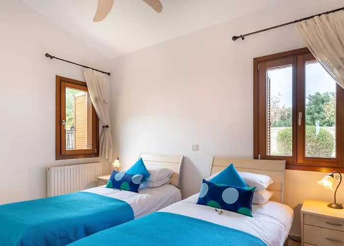 Vila 4 Bedroom Helidoni With Private Infinity Pool, Aphrodite Hills