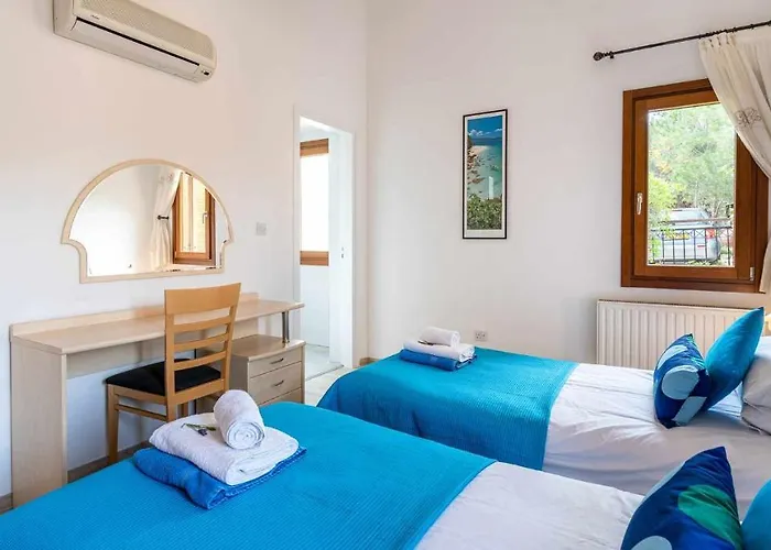 4 Bedroom Helidoni With Private Infinity Pool, Aphrodite Hills